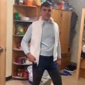 Meet your Posher, Tom